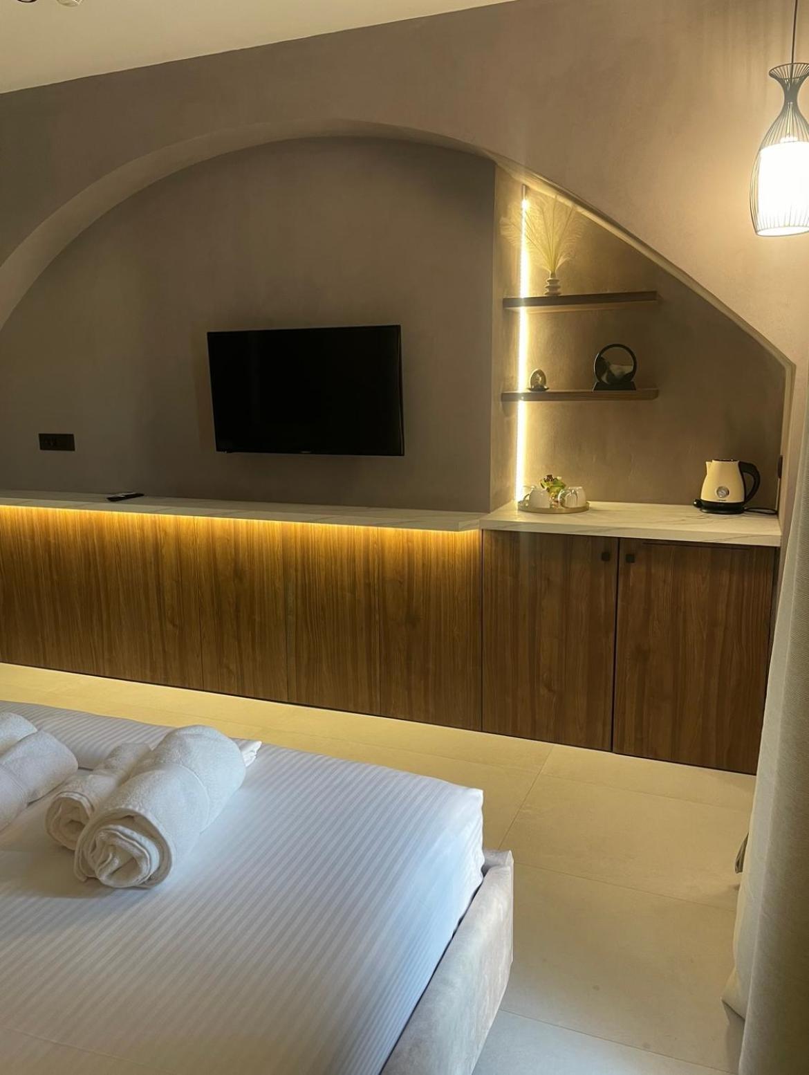 Incanto Luxury Suites 2 나프팍토스 객실 사진